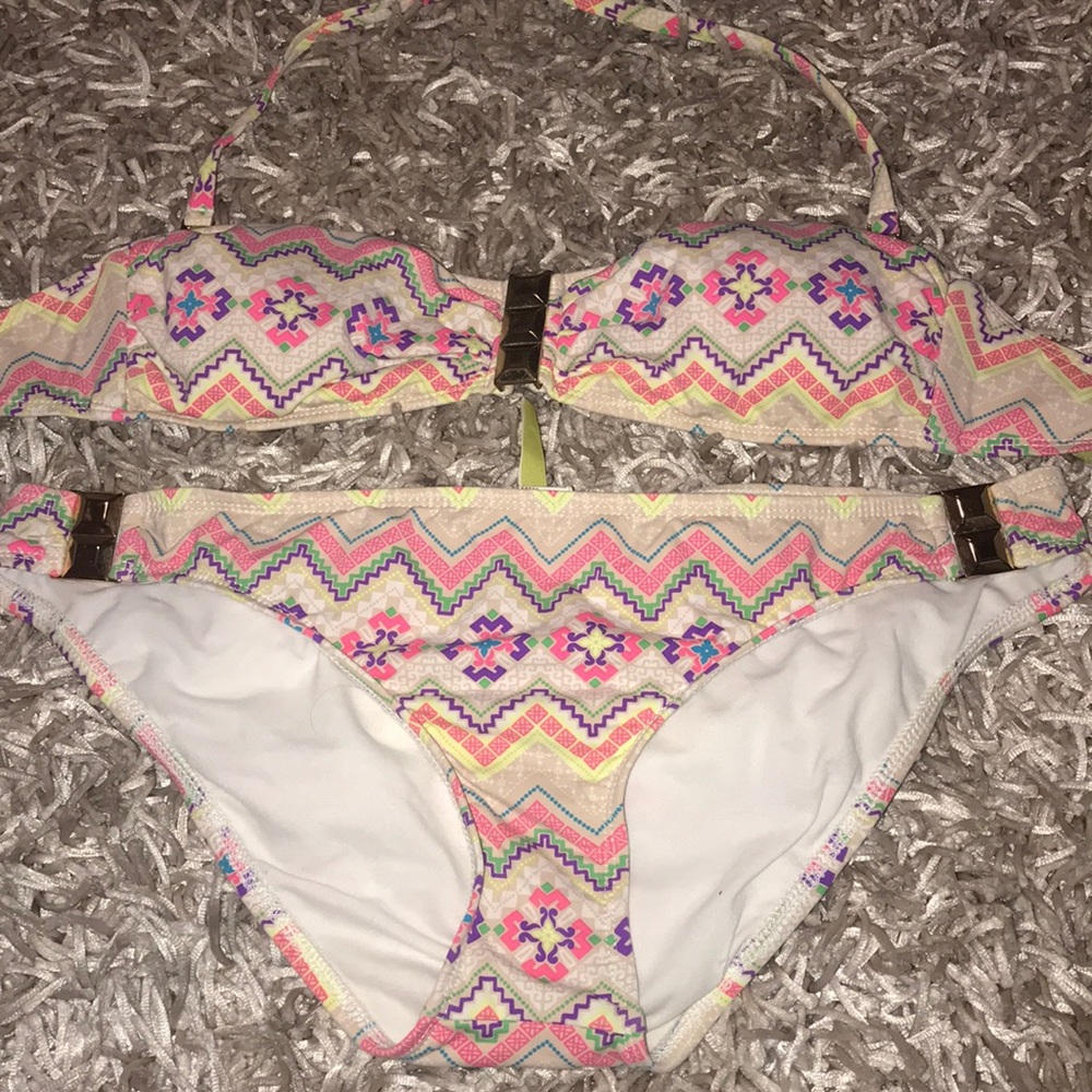 Gianni Bini colorful print bikini